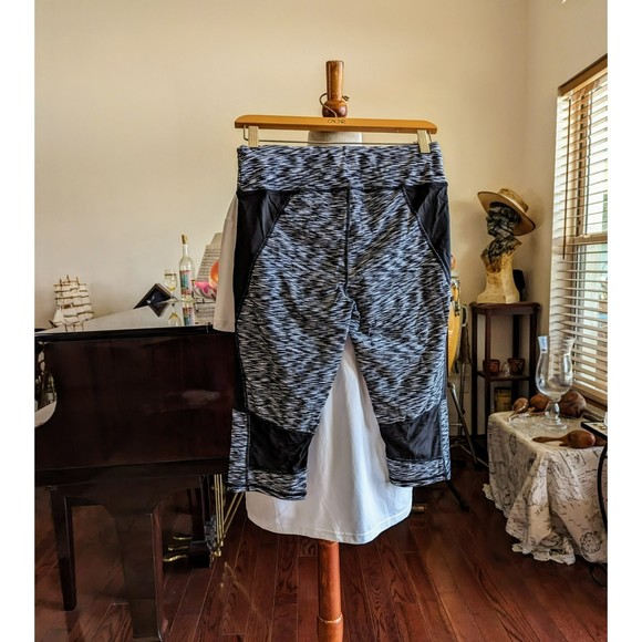 Calvin Klein Performance quick dry stretch capri pants Sz M - Picture 7 of 7